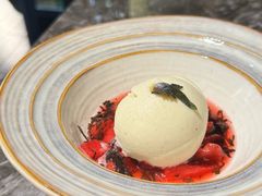 -LESCEDARS Brasserie Bistro香柏树