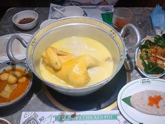 金牌花胶浓汤鸡煲-禄婶鸡煲·打边炉