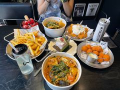 -W COLLECTIVE  DESSERT SHOP