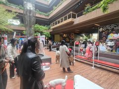 -瑞虹新天地月亮湾