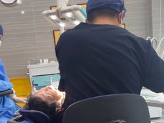 -上海仁爱医院口腔科 · 种植