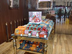 -VENCHI 闻绮(上海佛罗伦萨小镇店)