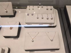 -RUANS阮仕珍珠(北京蓝色港湾店)