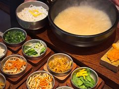 -银米·云南传统过桥米线(双廊黑金冠店)