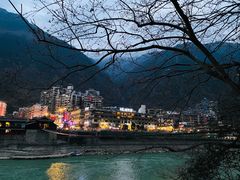 -韩妹鱼庄·泸定老字号(泸定店)
