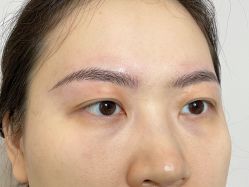 -一个差评成就的纹眉店