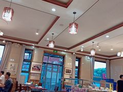 大堂-鸿亨泰杂鱼馆(港馨家园店)