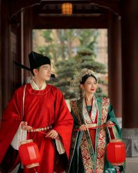 -喜爱高定婚纱摄影