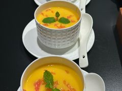 -鲜入唯煮·港式海鲜牛肉火锅(金宝街店)