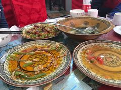 -乡土特色.冷锅鱼.牦牛肉汤锅