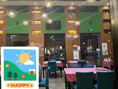 -香巴拉云南餐厅(华莱坞店)