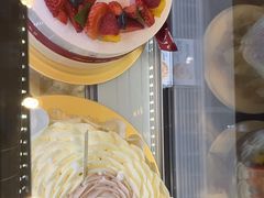 -花花卷卷·鲜食蛋糕(静安久光百货店)