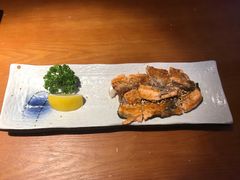 盐烤三文鱼皮-鳗鱼家·深夜食堂(军博店)