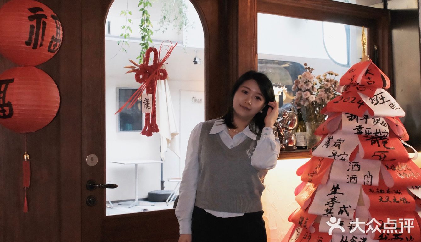 谁懂😅在小而美的bistro看了一晚上繁花