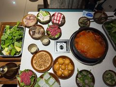 -贵府酸汤牛肉火锅·贵州老字号(飞山街店)