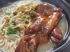 -花溪巷牛肉粉(泉城路店)