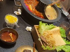-晓宇重庆火锅(西安荟聚店)