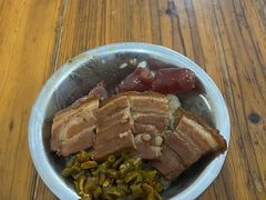 -梁阿婆廿年老牌扣肉糯米饭