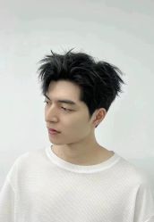 -一家只做男发烫染的店