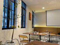 -Fridi Patisserie Cafe