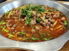 -兔行天下-鸿鹤鲜锅兔(中海国际店)