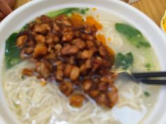 -白玉兰食品甜凤店(合生汇店)