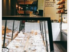面包甜点陈列柜-81bakery(关山路店)
