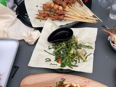 -何师烧烤Pro ·江湖川菜·小龙虾·精酿(太古里旗舰店)