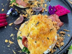 菠菜培根班尼迪克蛋-ChitChat奇洽·Bistro(黎黄陂路店)
