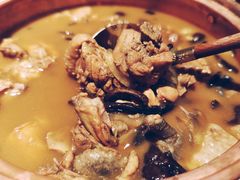 小鸡炖蘑菇-关东小磨东北菜(漕河泾印象城店)