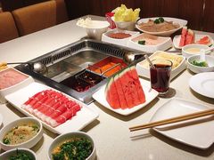 -海底捞火锅鲜切牛肉主题店(长寿路店)