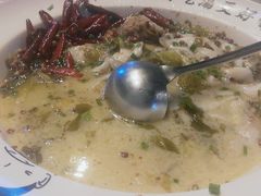 老坛酸菜鱼88-江渔儿酸菜鱼(东二环泰禾店)