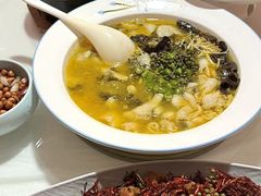 -雀舞云南菜(天津天河城购物中心店)