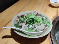 -大众跷脚牛肉馆·非遗传承单位(峨眉山店)