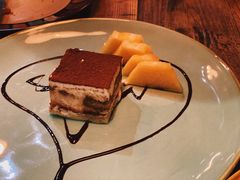 -SISTERS BAR RESTAURANT川意酒馆(嘉善老市H楼店)