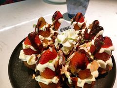草莓忌廉华夫饼-BE BRIGHT KITCHEN(正佳广场店)