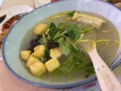 -小杨生煎(金山百联购物中心3楼店)