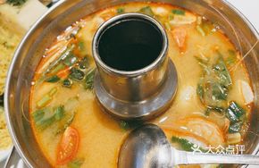 Thai Royal Tom Yum Seafood Soup