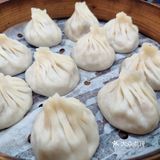 店里都是附近住的阿公阿婆来吃早饭，点了馄饨，汤包