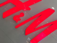 -H&M(鹏欣水游城店)