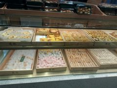 面包甜点陈列柜-周记传统糕点PASTRY(蜀汉路店)