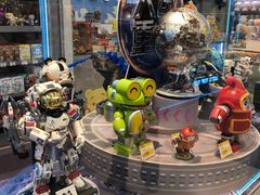 -泡泡玛特POPMART(世豪广场店)