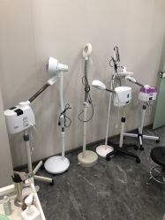 -苗方清颜专业祛痘·皮肤管理