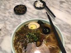 -轻捞慢起面馆(新世界百货店)