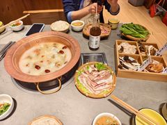 -阿婆情腊排骨火锅·野生菌季(古城旗舰店)
