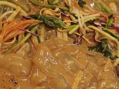 -闯关东东北农家菜(崂山石老人店)