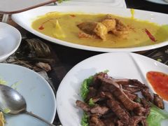 -玖月时尚泰式餐厅