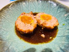 鸭蛋黄狮子头-梅飞酒家(名辉豪庭店)