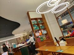 大堂-诚铭记·虾仁汤包·成都小吃(融创店)