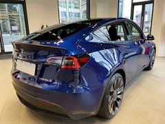 -TESLA 特斯拉(上海太古汇体验店)
